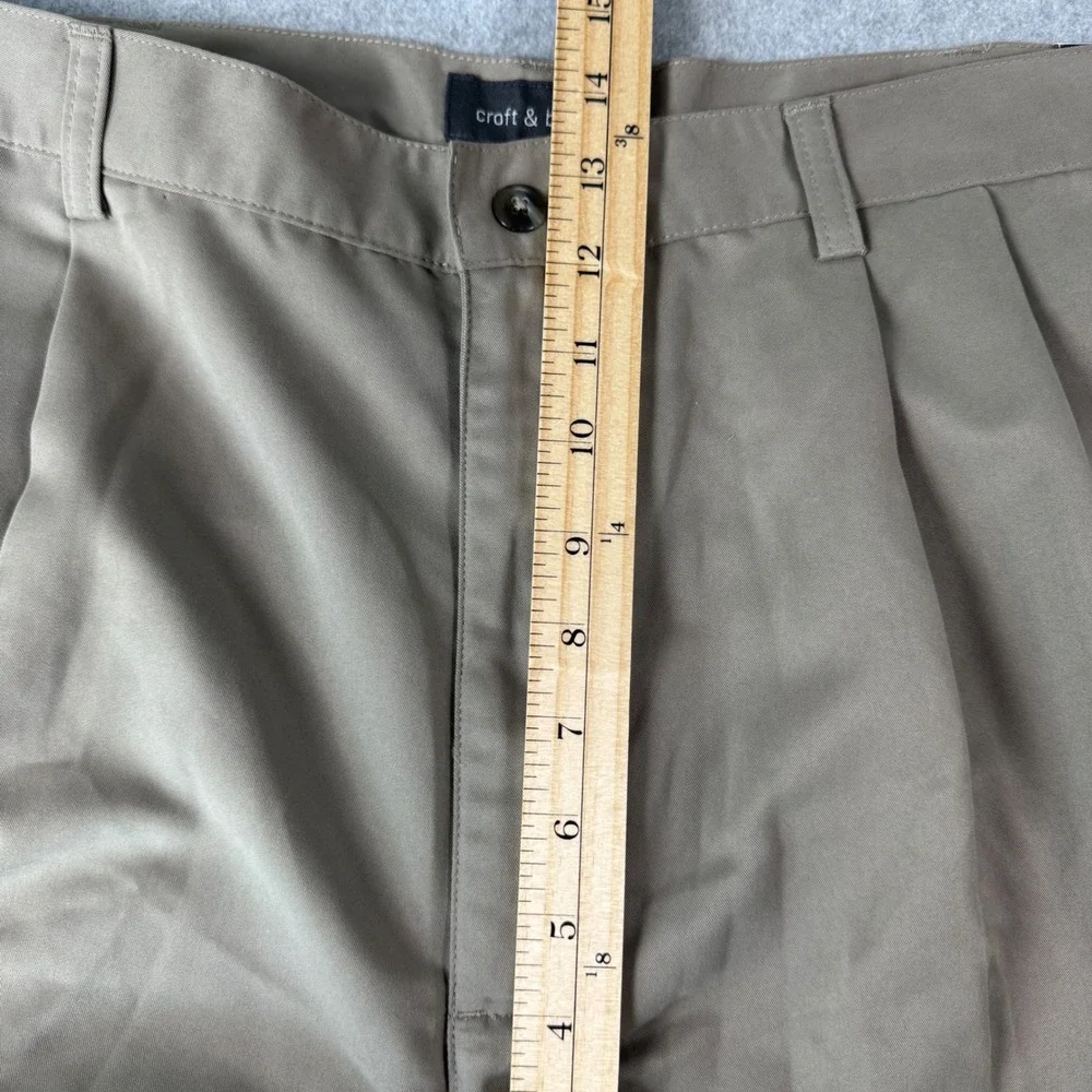 Croft & Barrow Golf Shorts Mens 38 Khaki NEW Microfiber Pleated CBS5110